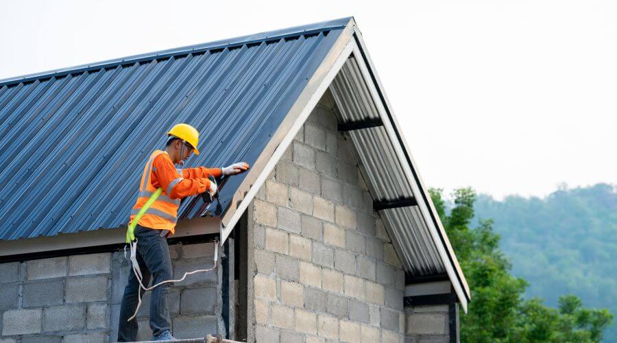 Professional residential roofers in Luther, IA
